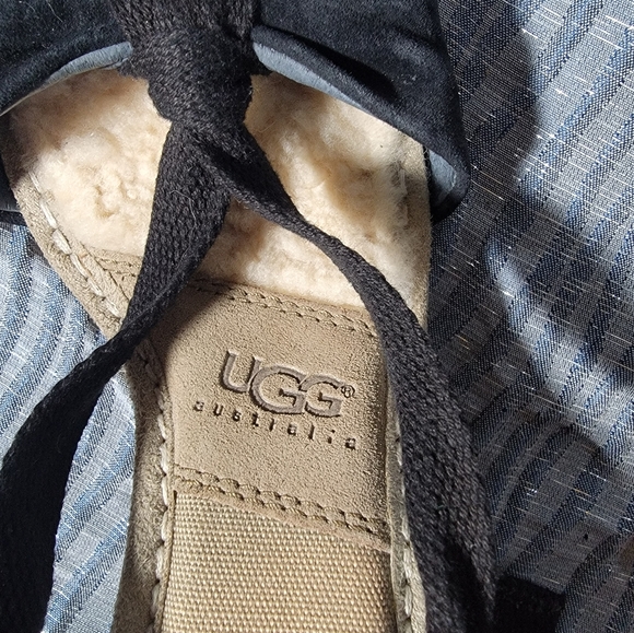 Ugg Australia Espadrille Black Wrap Tie Strap Wedge Sandals Size 8.5 - Picture 3 of 9